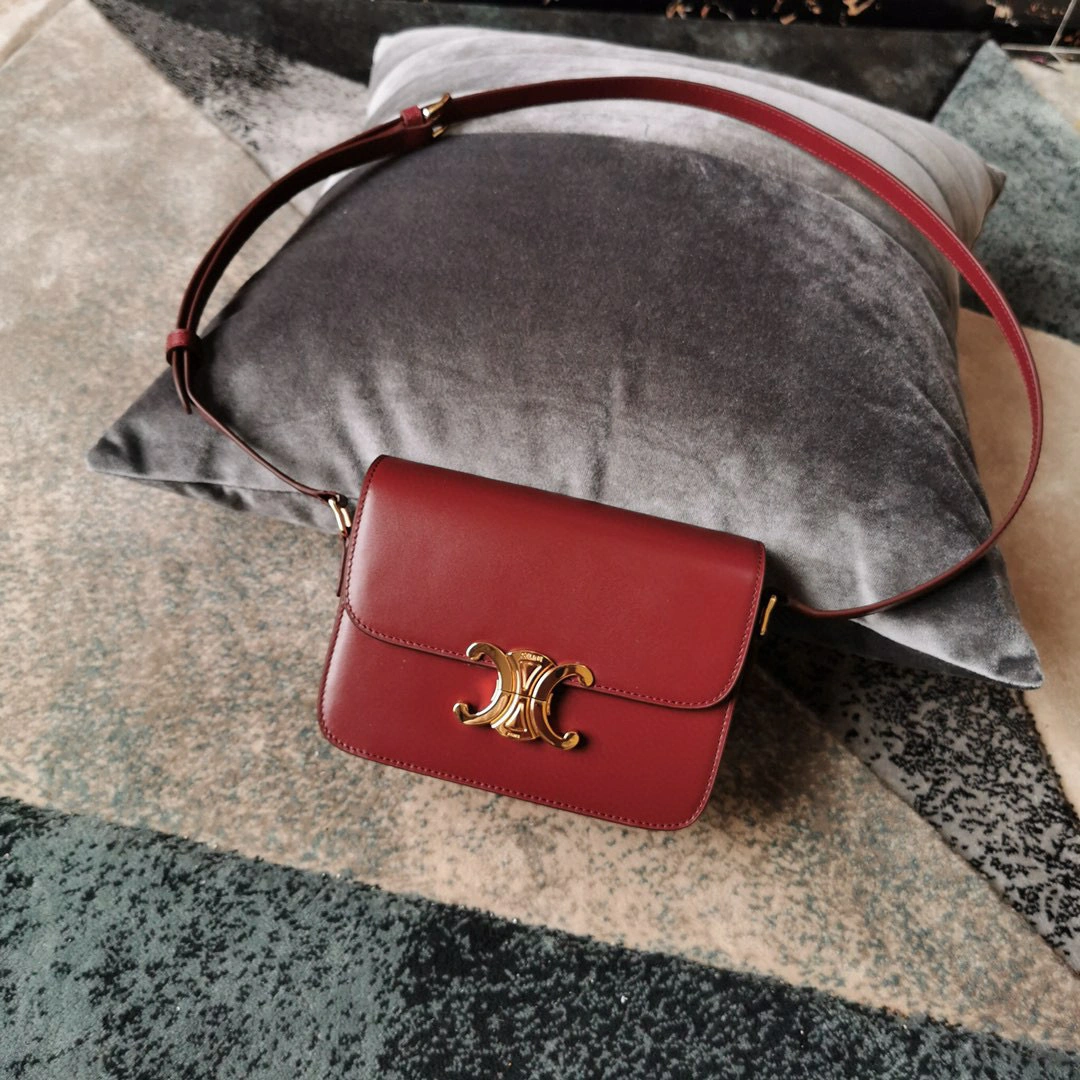 MOMO---Fabric cowhide lining sheepskin high quality version item : 063B85K2309