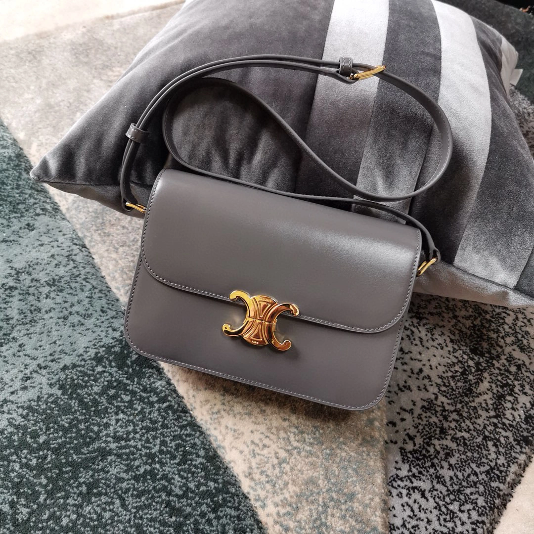 MOMO---Fabric cowhide, lining sheepskin high quality version item : 063B95K2402