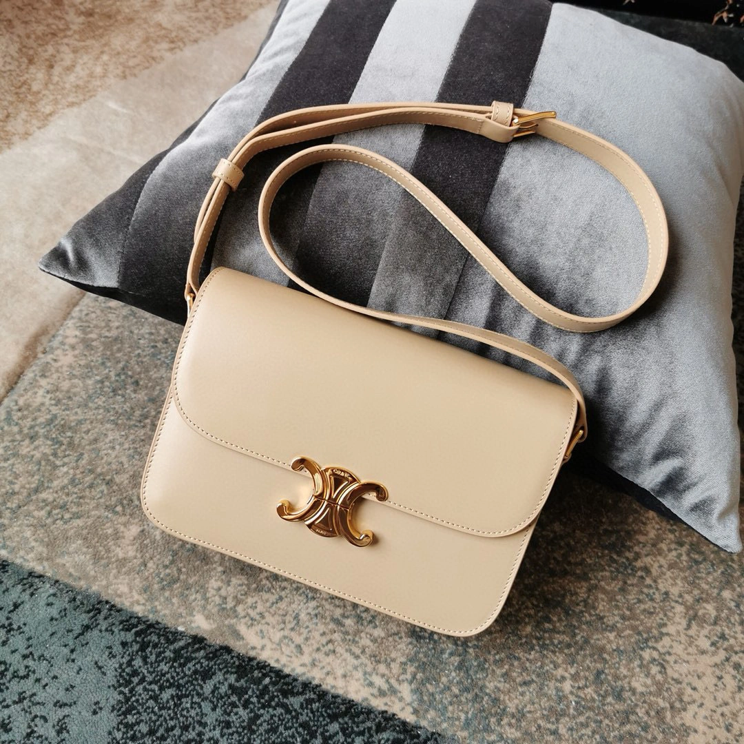 MOMO---Fabric cowhide, lining sheepskin high quality version item : 063B95K2402