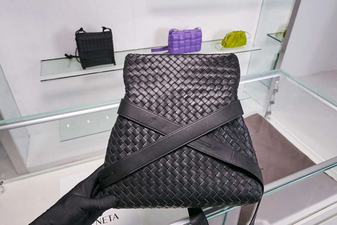MOMO-- Fold Intrecciato Nappa 3colour item：063B00E1014-3