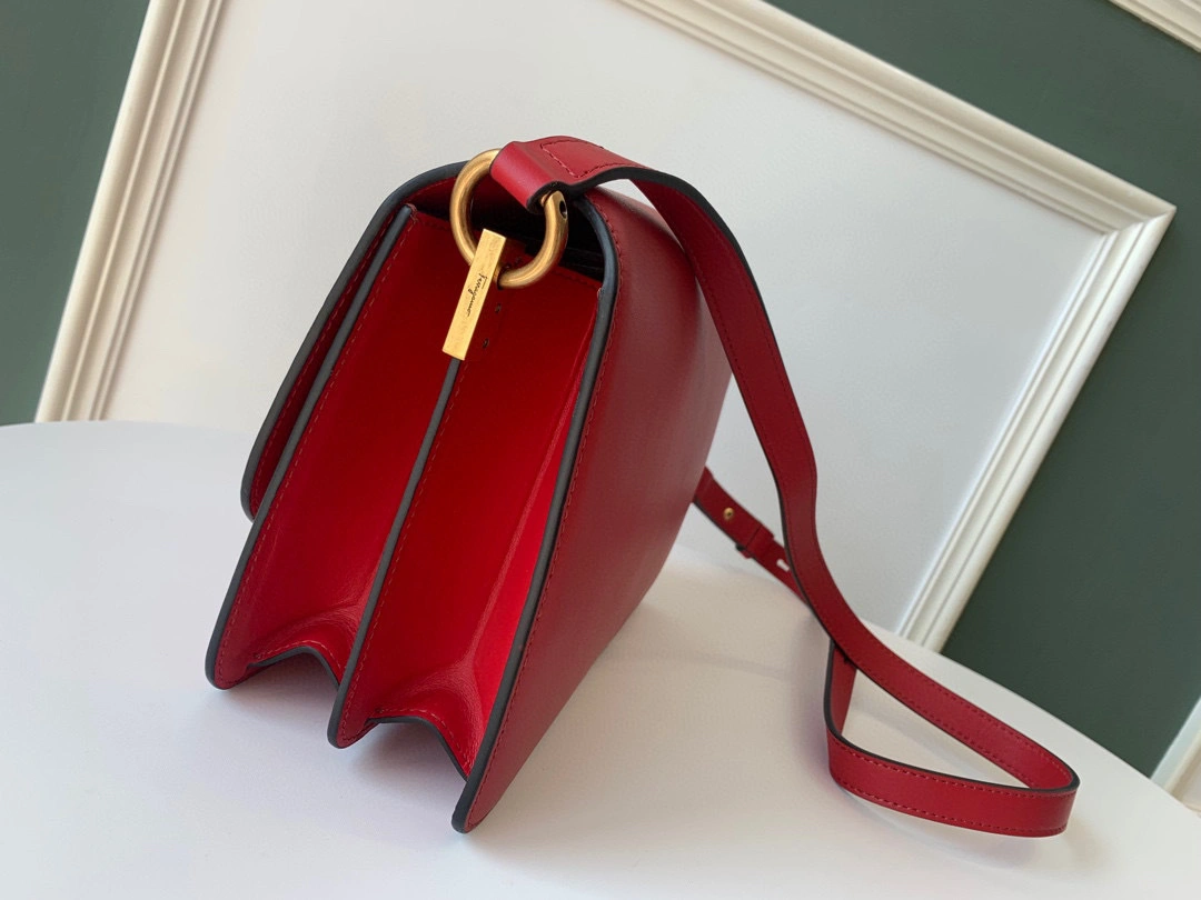 MOMO---Gancini high quality version item : 007B00K2501