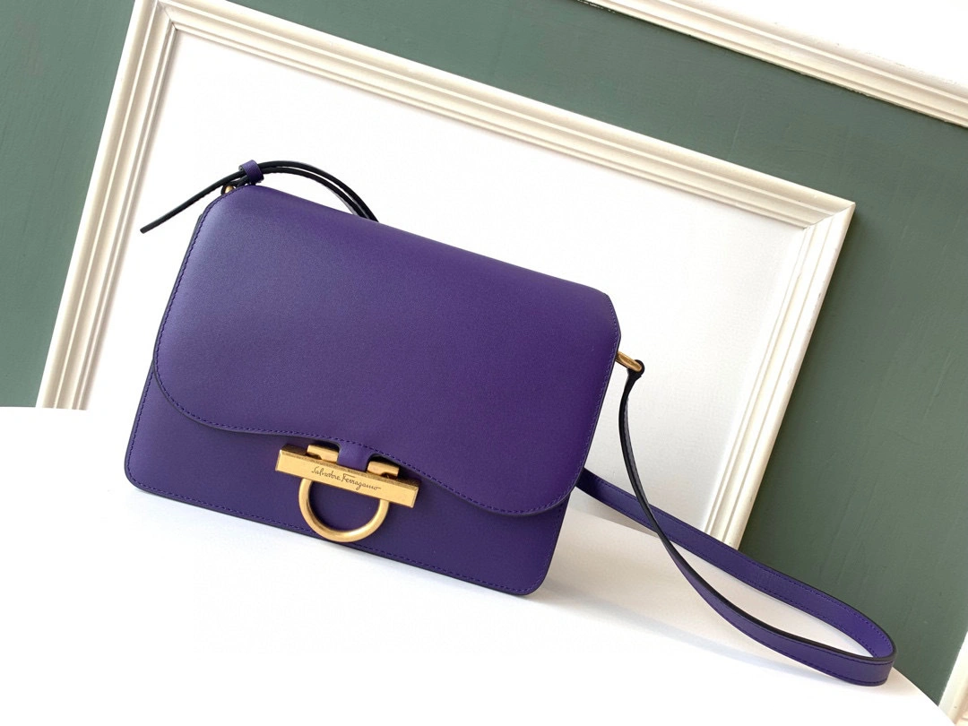 MOMO---Gancini high quality version item : 007B00K2501