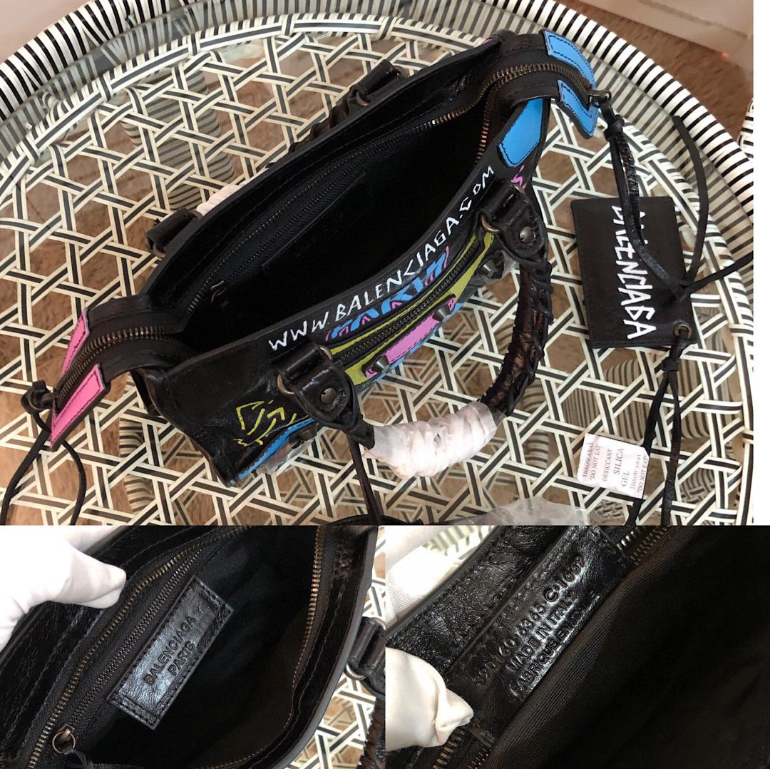 MOMO-- Graffiti Classic City high quality version item : 063B76B2634