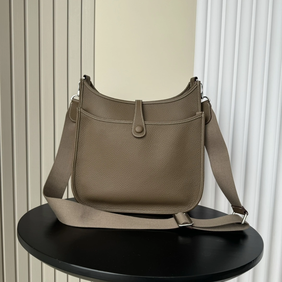 MOMO-- H5r75s H056277CK18 high quality version cowhide item:E-B177I1453