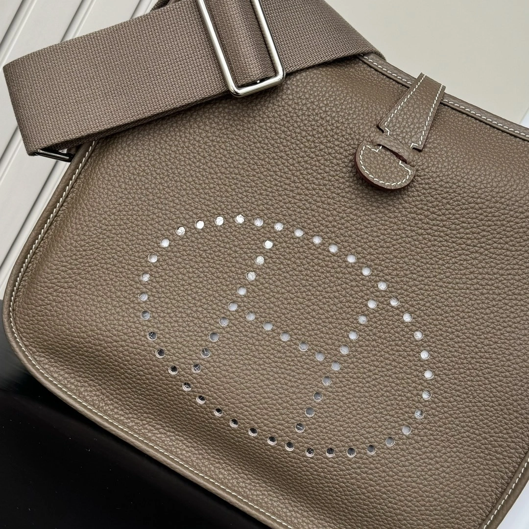MOMO-- H5r75s H056277CK18 high quality version cowhide item:E-B177I1453