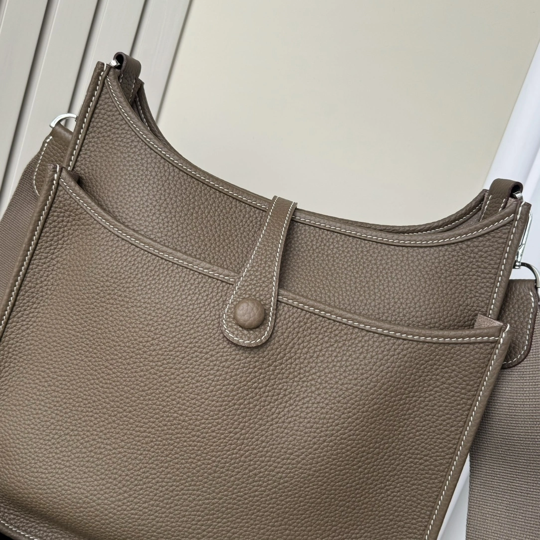 MOMO-- H5r75s H056277CK18 high quality version cowhide item:E-B177I1453