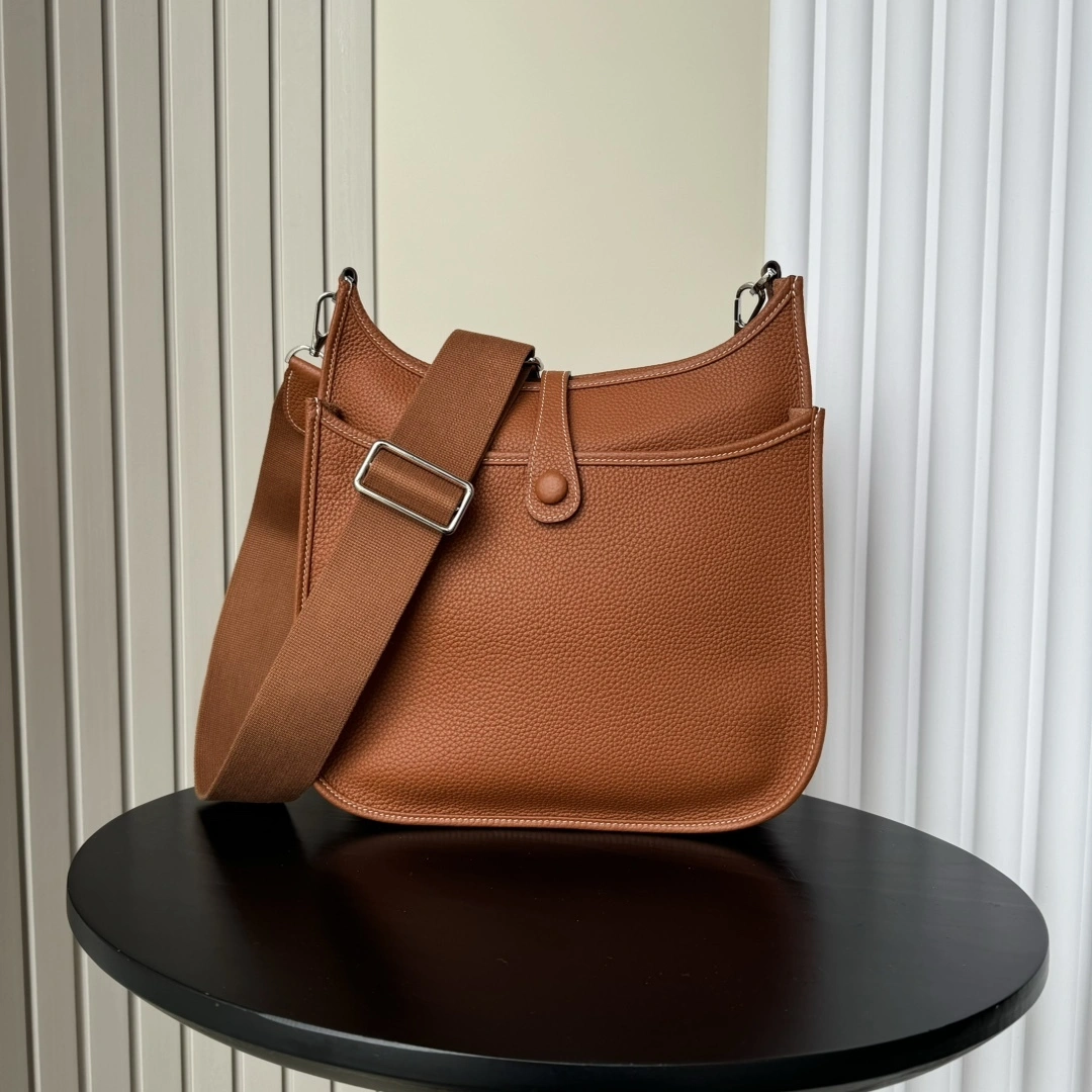 MOMO-- H5r75s H056277CK37 high quality version cowhide item:E-B177I1454