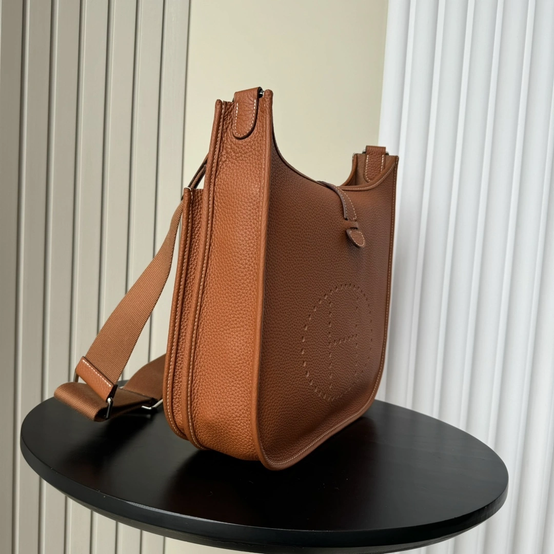MOMO-- H5r75s H056277CK37 high quality version cowhide item:E-B177I1454