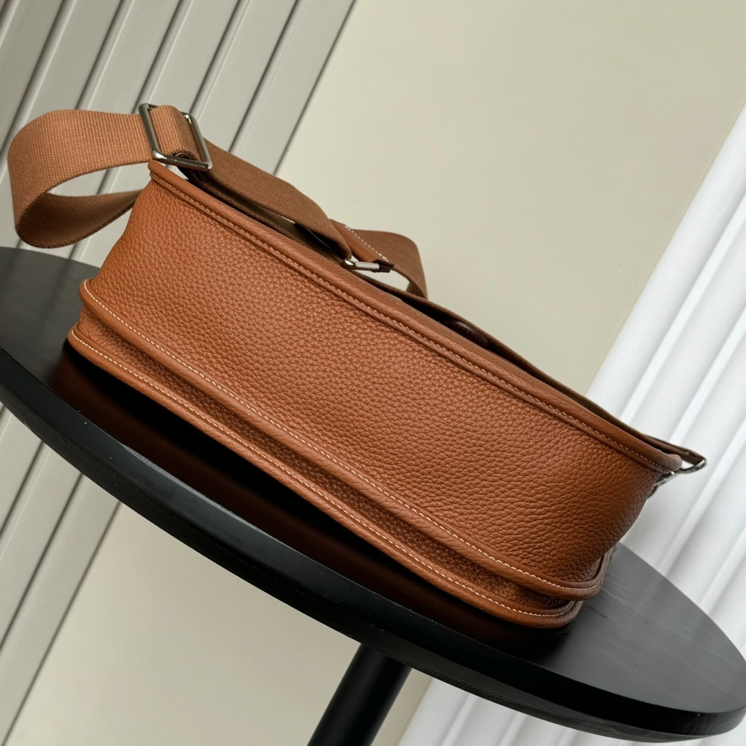 MOMO-- H5r75s H056277CK37 high quality version cowhide item:E-B177I1454