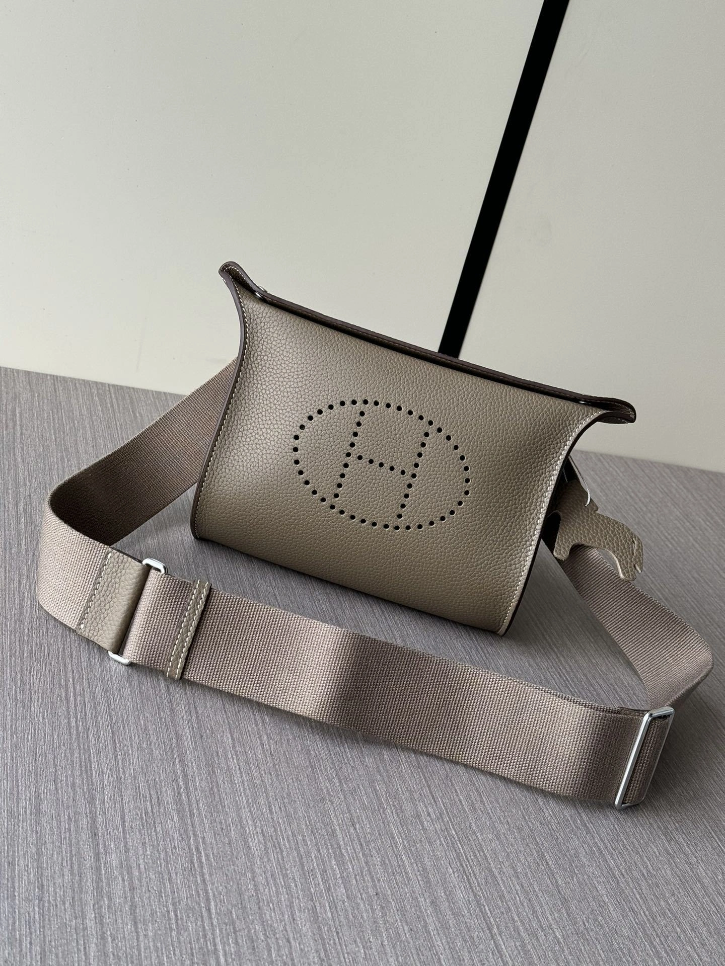 MOMO-- H5r75s H084283CKAA high quality version item:E-B177I1456