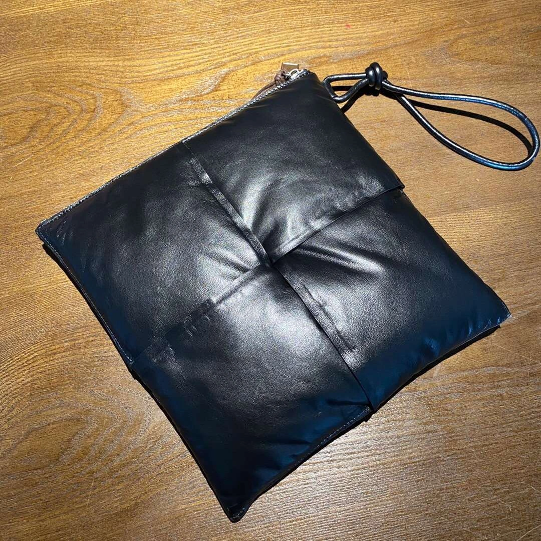 *MOMO-- Intrecciato cowhide 2colour item：063B78E1008-2