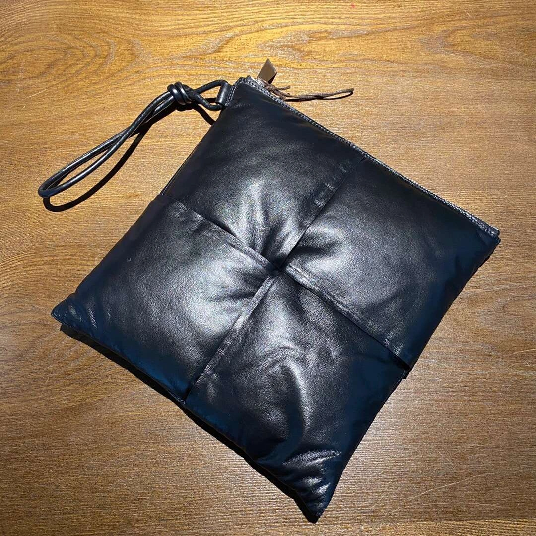 *MOMO-- Intrecciato cowhide 2colour item：063B78E1008-2