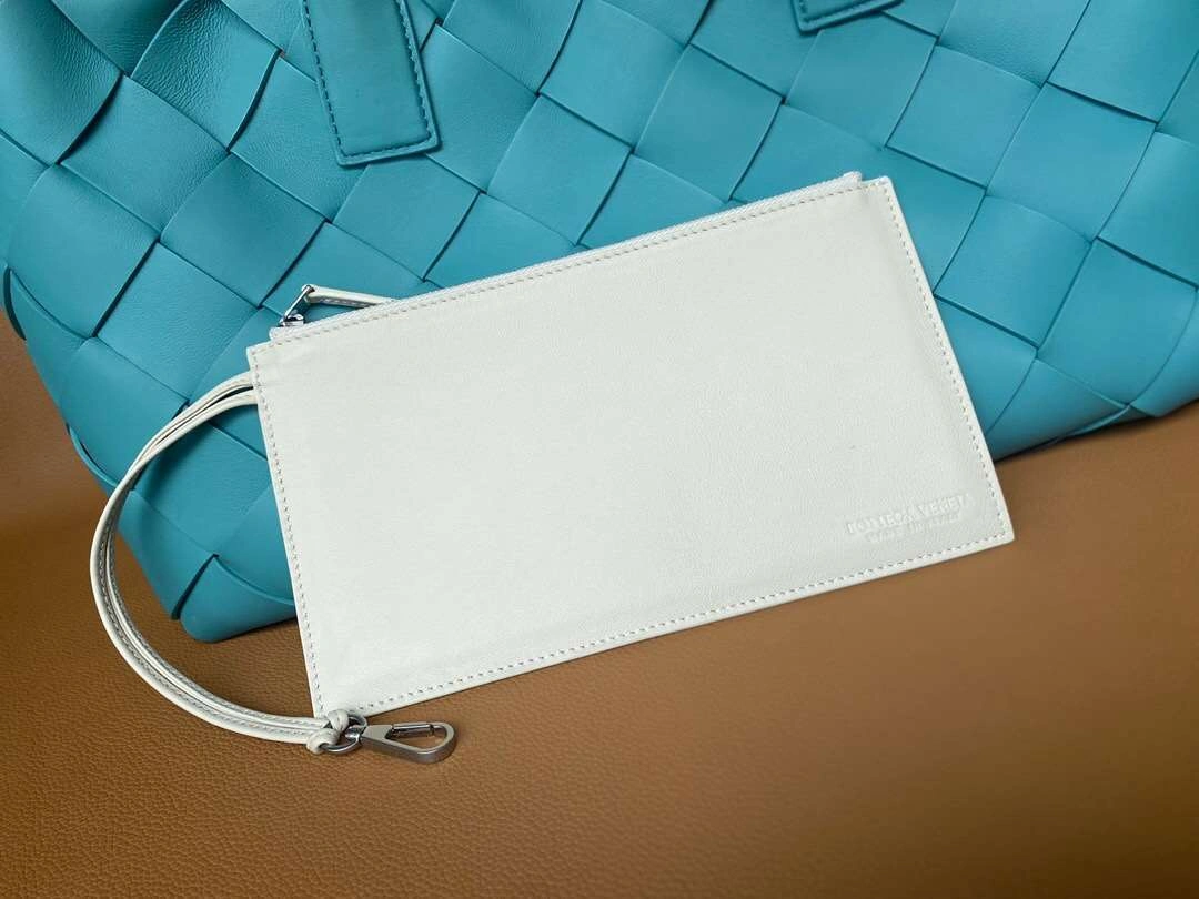 MOMO-- Intrecciato sheepskin item：063B210E1005