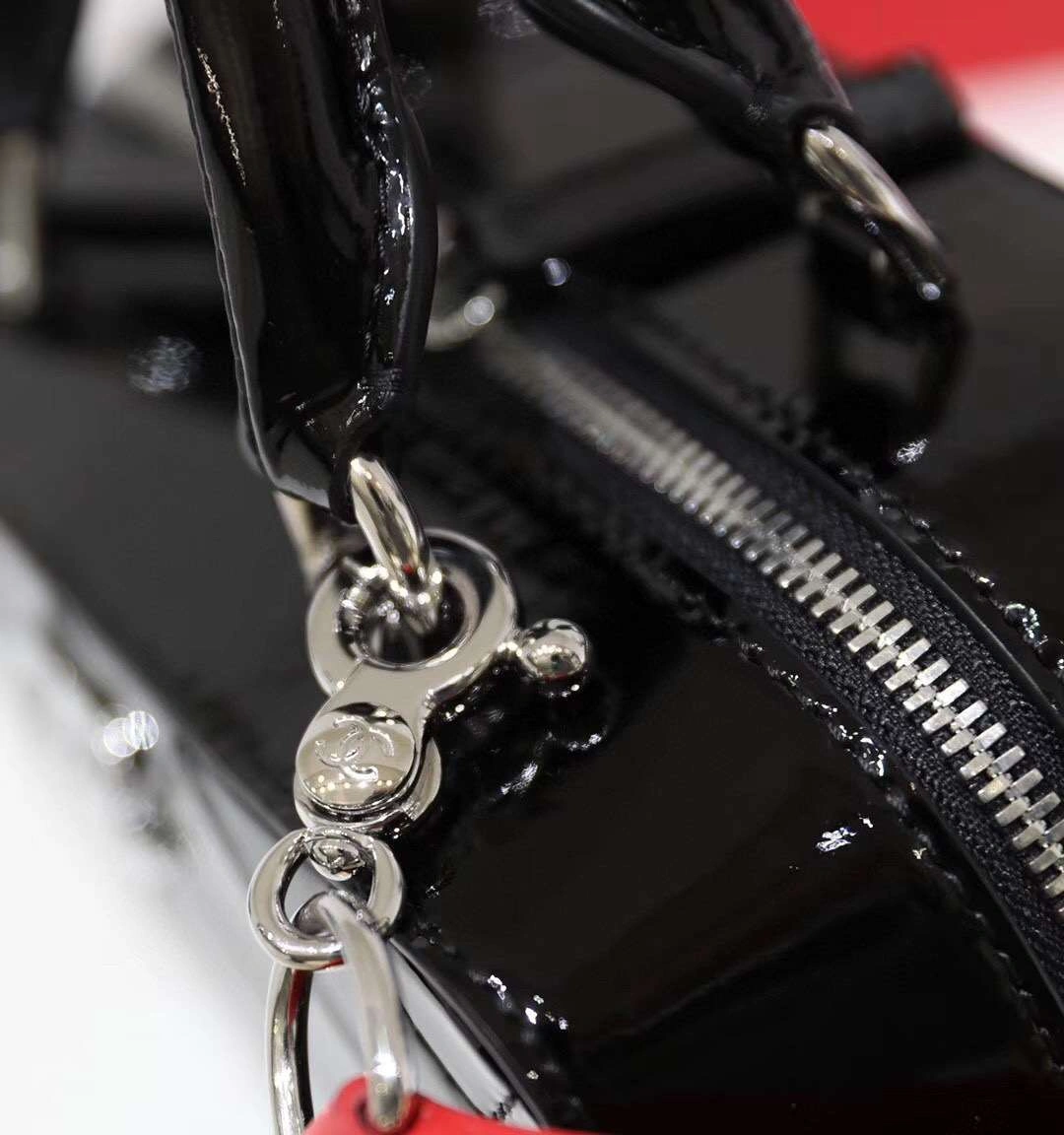 *MOMO-- Lacquer Skin， CALF SKIN ，item : M321B118C0204