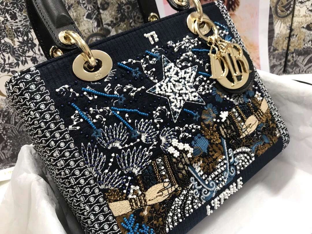 MOMO---Lady embroidery M0565 item :063B00E2102