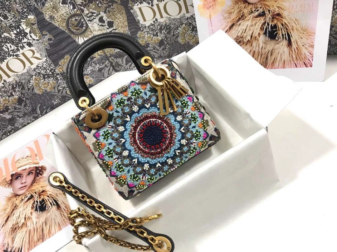 MOMO-- Lady embroidery M0598 item :063B00E2101