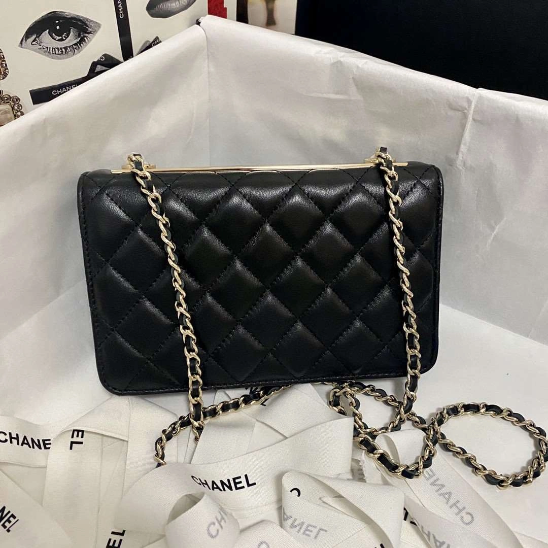 *MOMO---Lambskin item : A-B00G2913