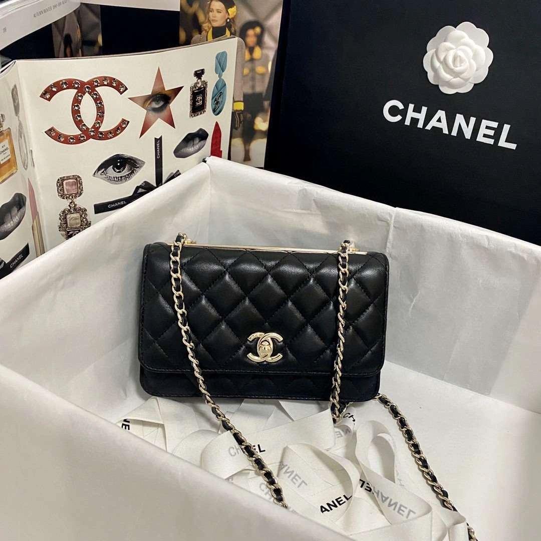*MOMO---Lambskin item : A-B00G2913