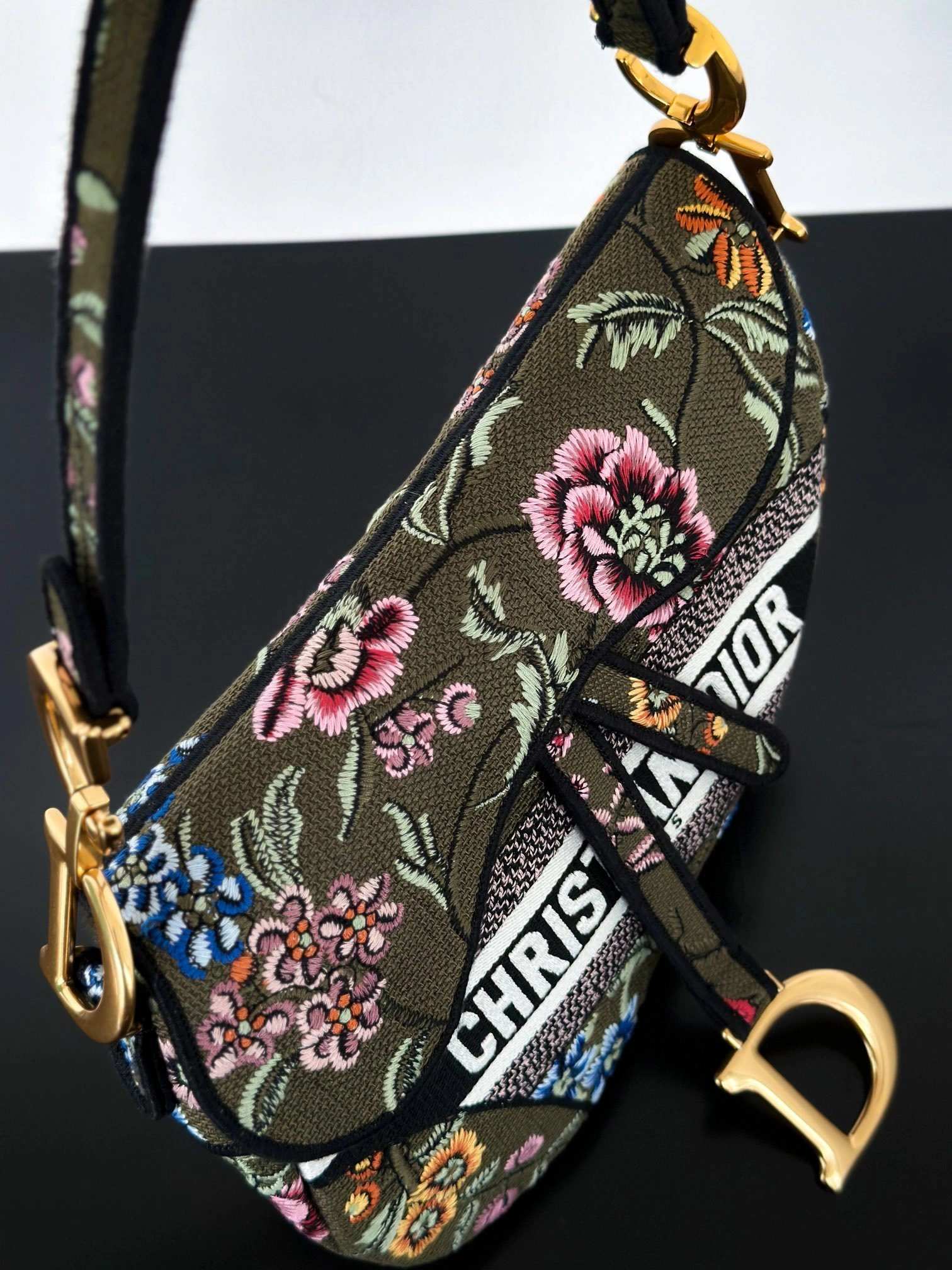MOMO-- M0446CEAU-M924 high quality version item：C-B007F1855R