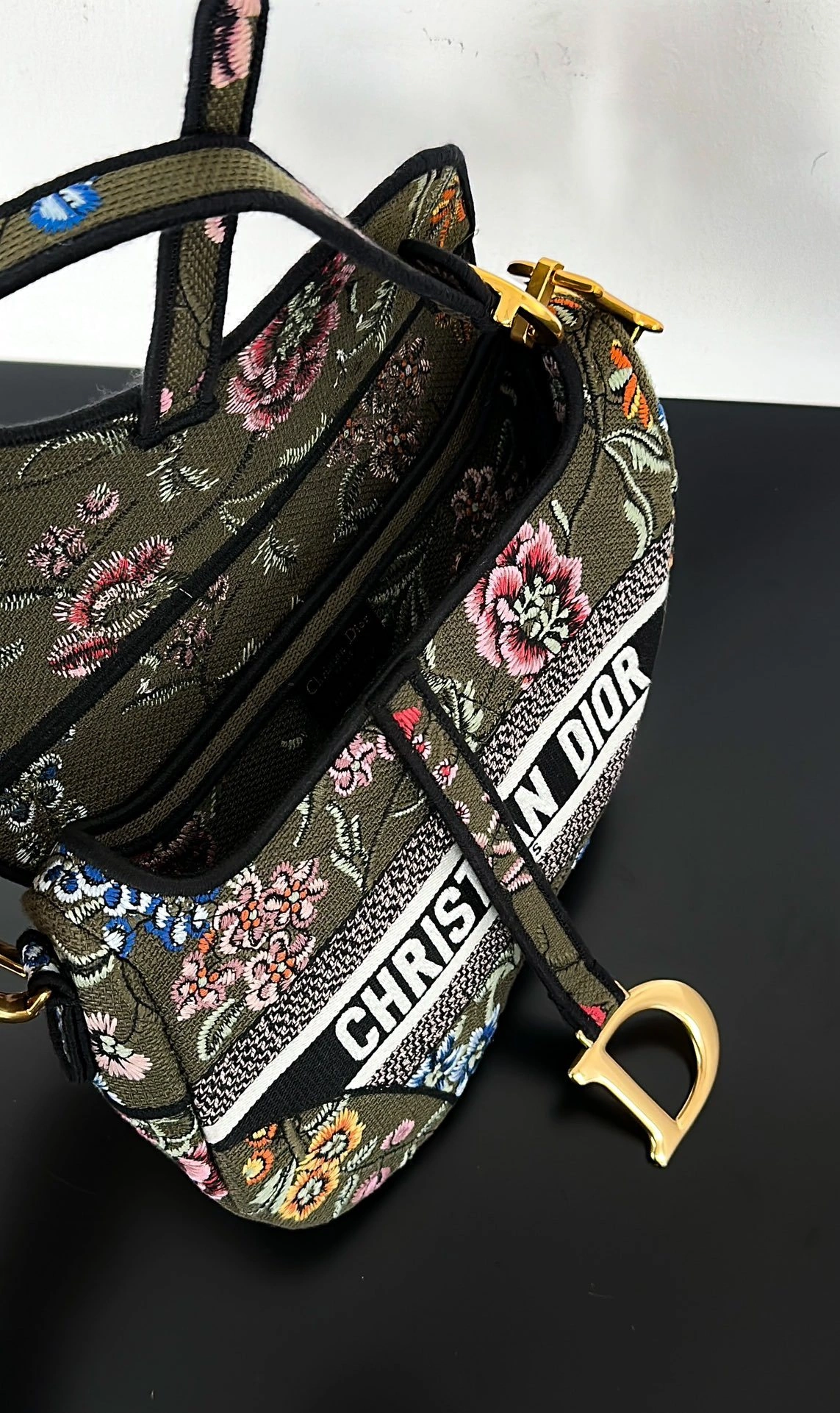 MOMO-- M0446CEAU-M924 high quality version item：C-B007F1855R