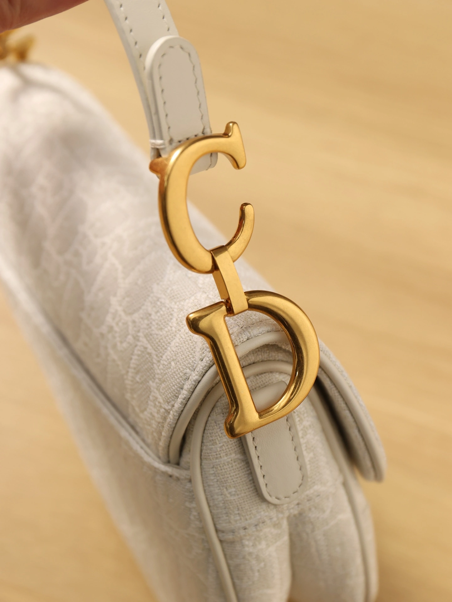 MOMO-- M0447CTZQ-879 high quality version item：C-B482I2554V