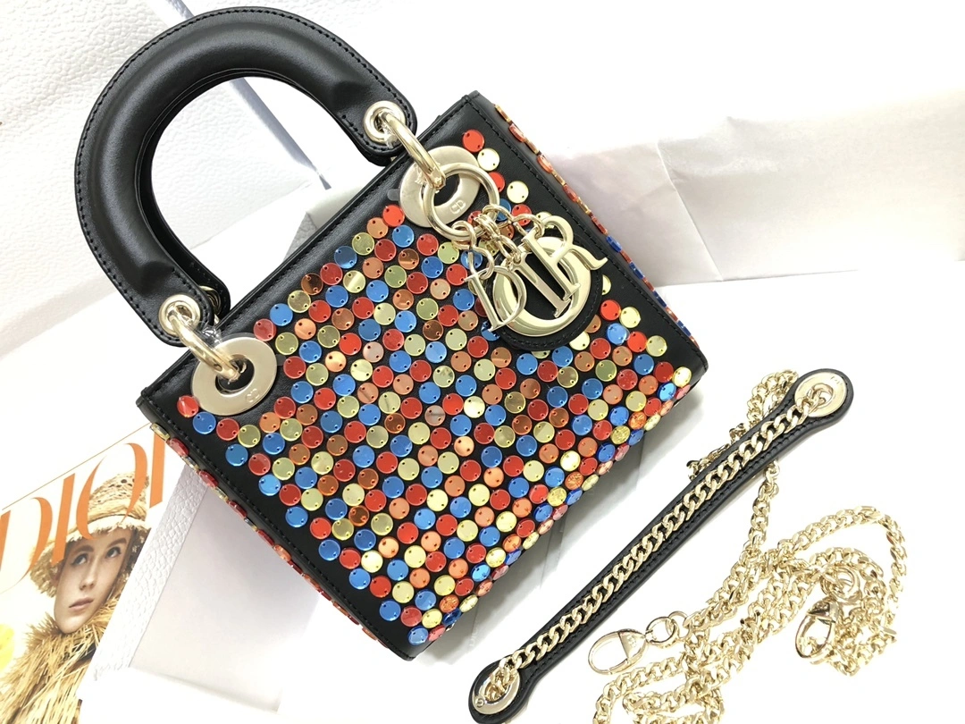MOMO-- M0505ORUG-M884 item：C-B063F1220Y