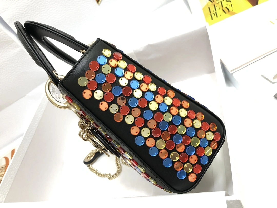 MOMO-- M0505ORUG-M884 item：C-B063F1220Y