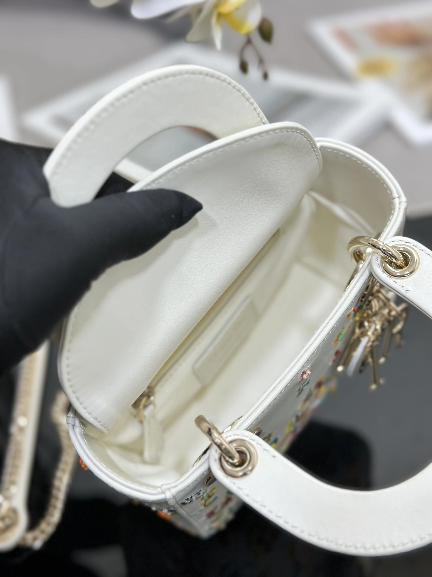 MOMO-- M0505OUAX-M941 Lady cowhide item:C-B063L0960R