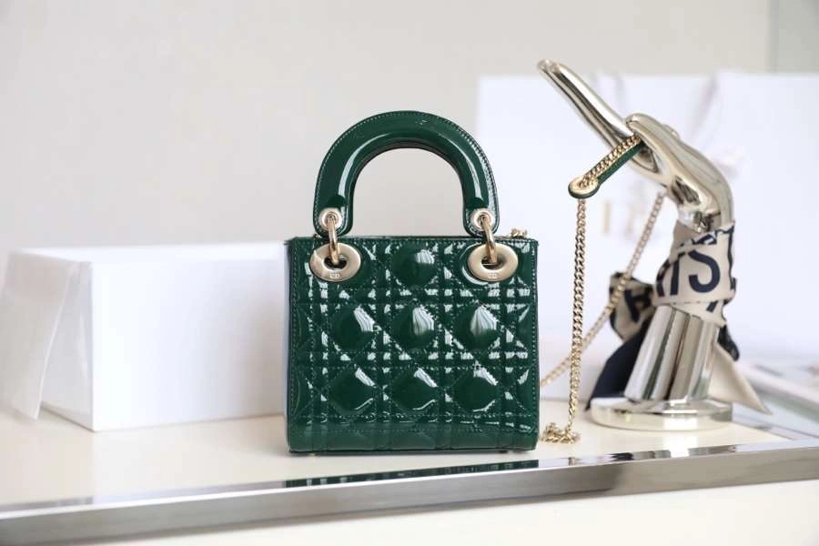 *MOMO---M0505OWCB-M323 cowhide item : A-B173H0501L