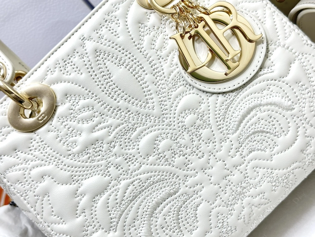 MOMO-- M0538OOTB-M030 2Clour high quality version item：C-B397G2404R-2