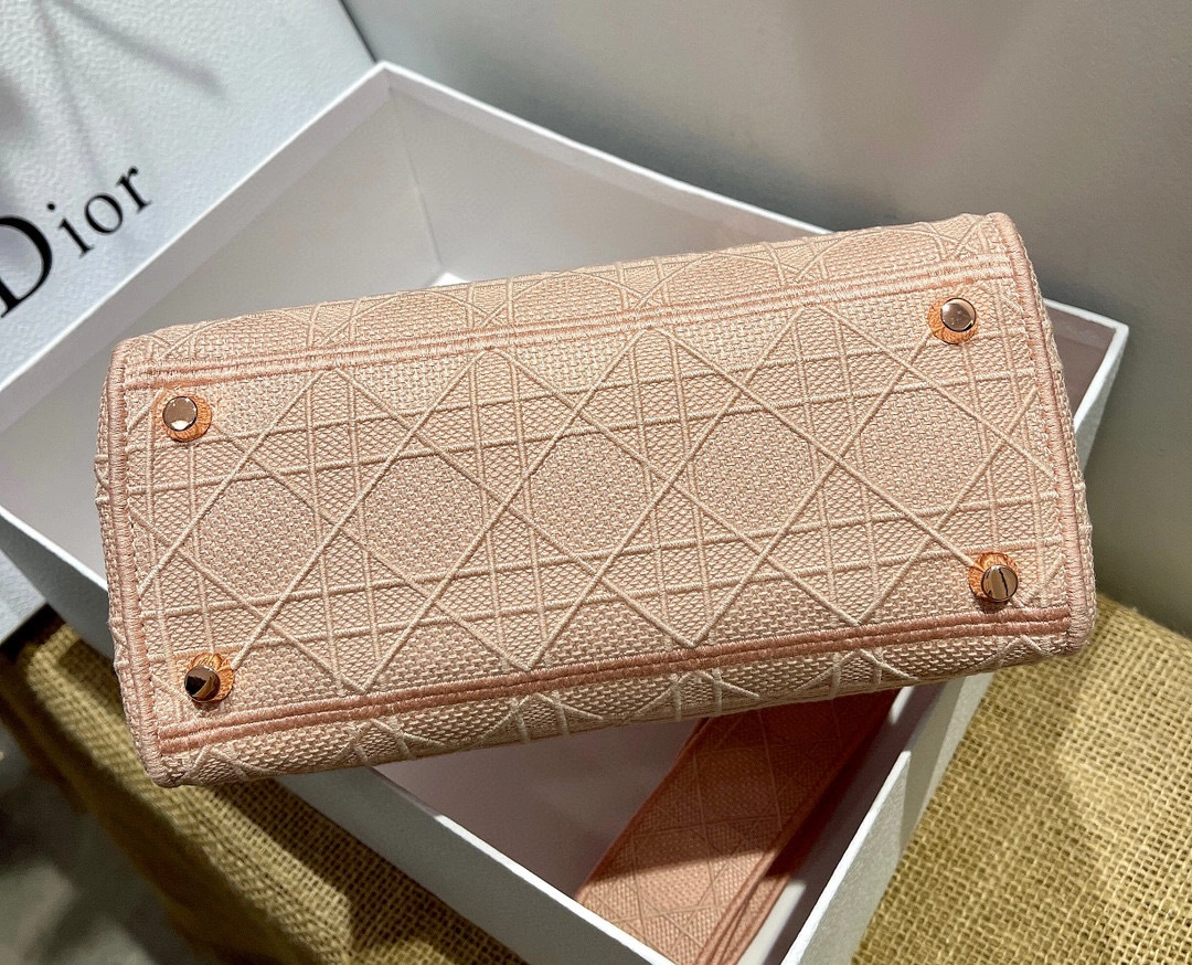 *MOMO---M0565 item : A-B563H0422