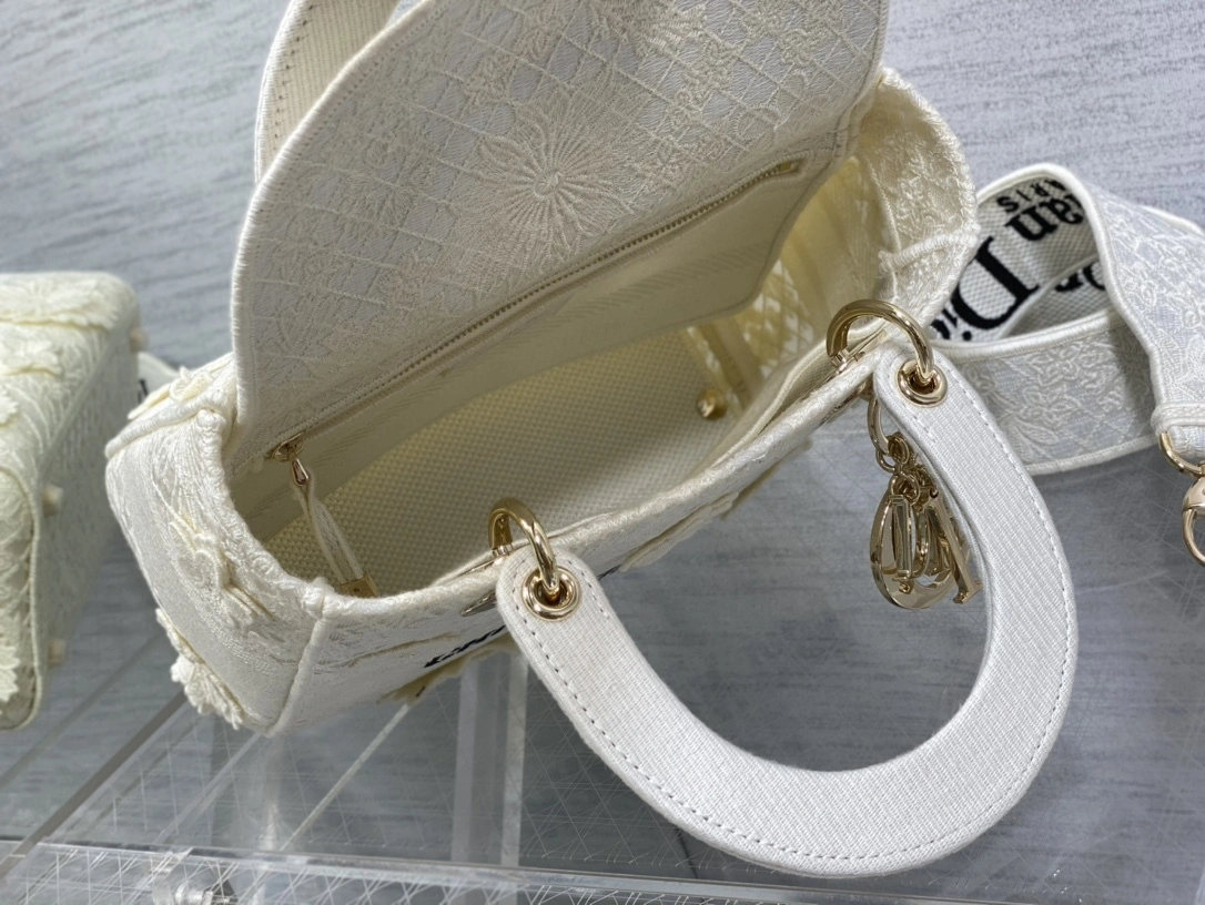 MOMO-- M0565OEAX-M933 2Clour high quality version item：C-B397G2914R-2