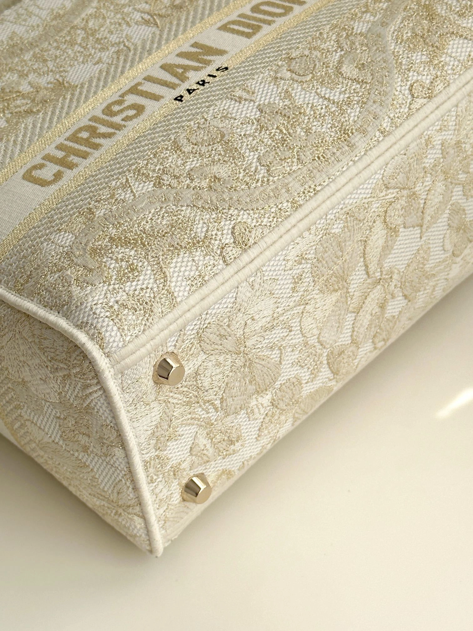 MOMO-- M0565OESV-M01E item:D-B000A1623