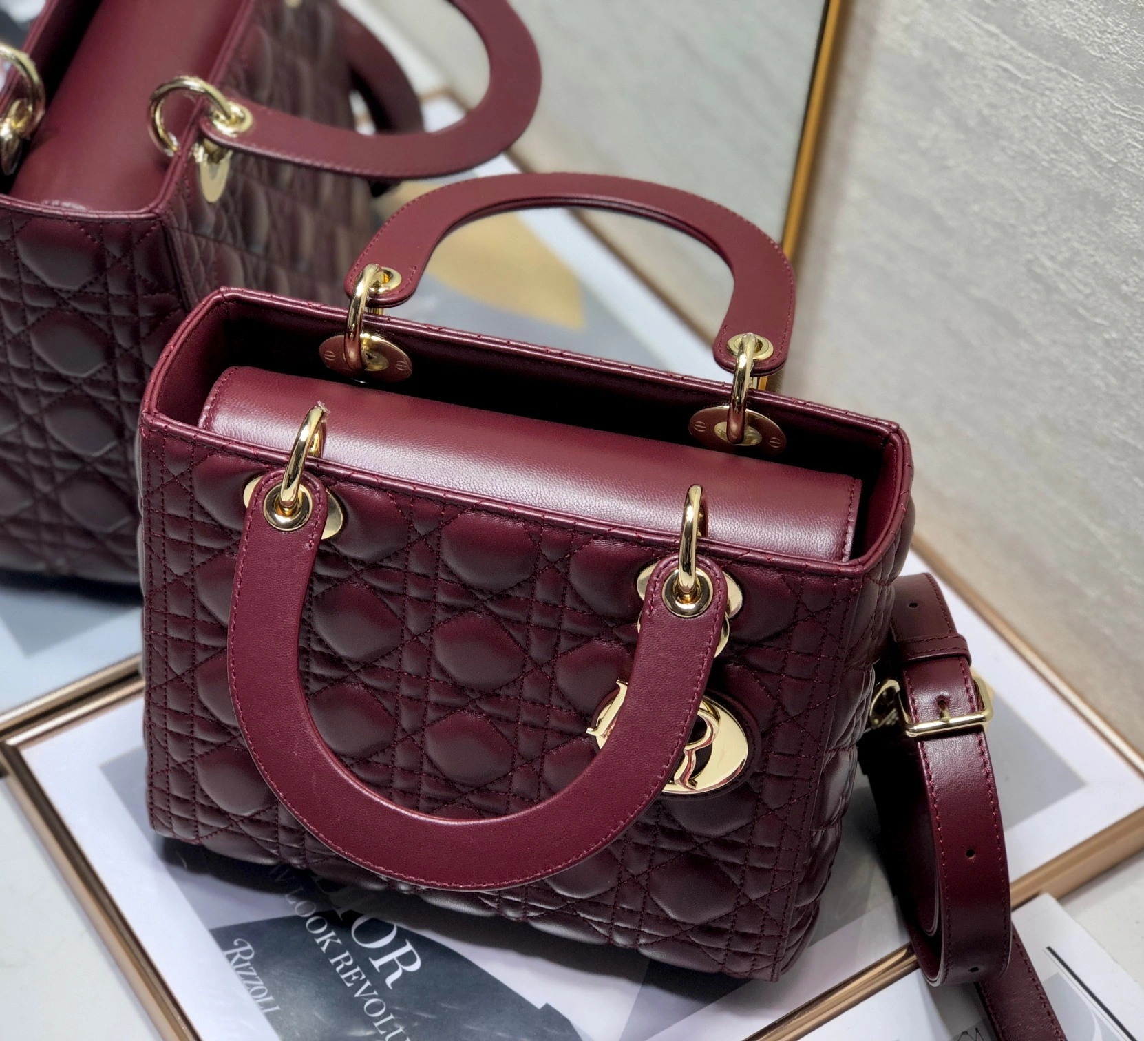 MOMO-- M0565ONGE-M52R item：C-B063G3115R