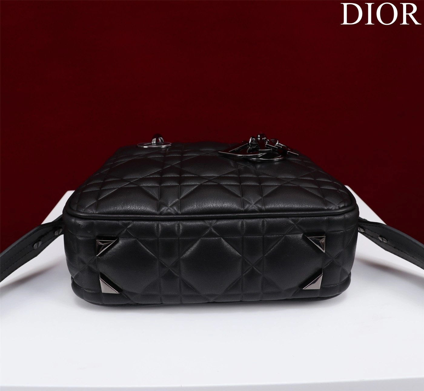 MOMO-- M0697OVJX- high quality version item：C-B000I2548V