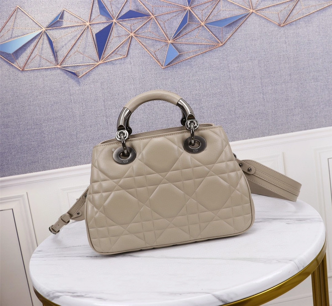 MOMO-- M0697OVJX- high quality version item：C-B397G2003R