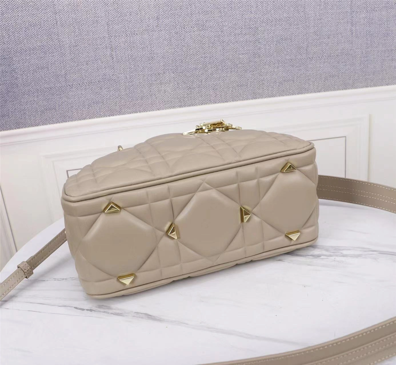 MOMO-- M0697OVJX- high quality version item：C-B397G2003R