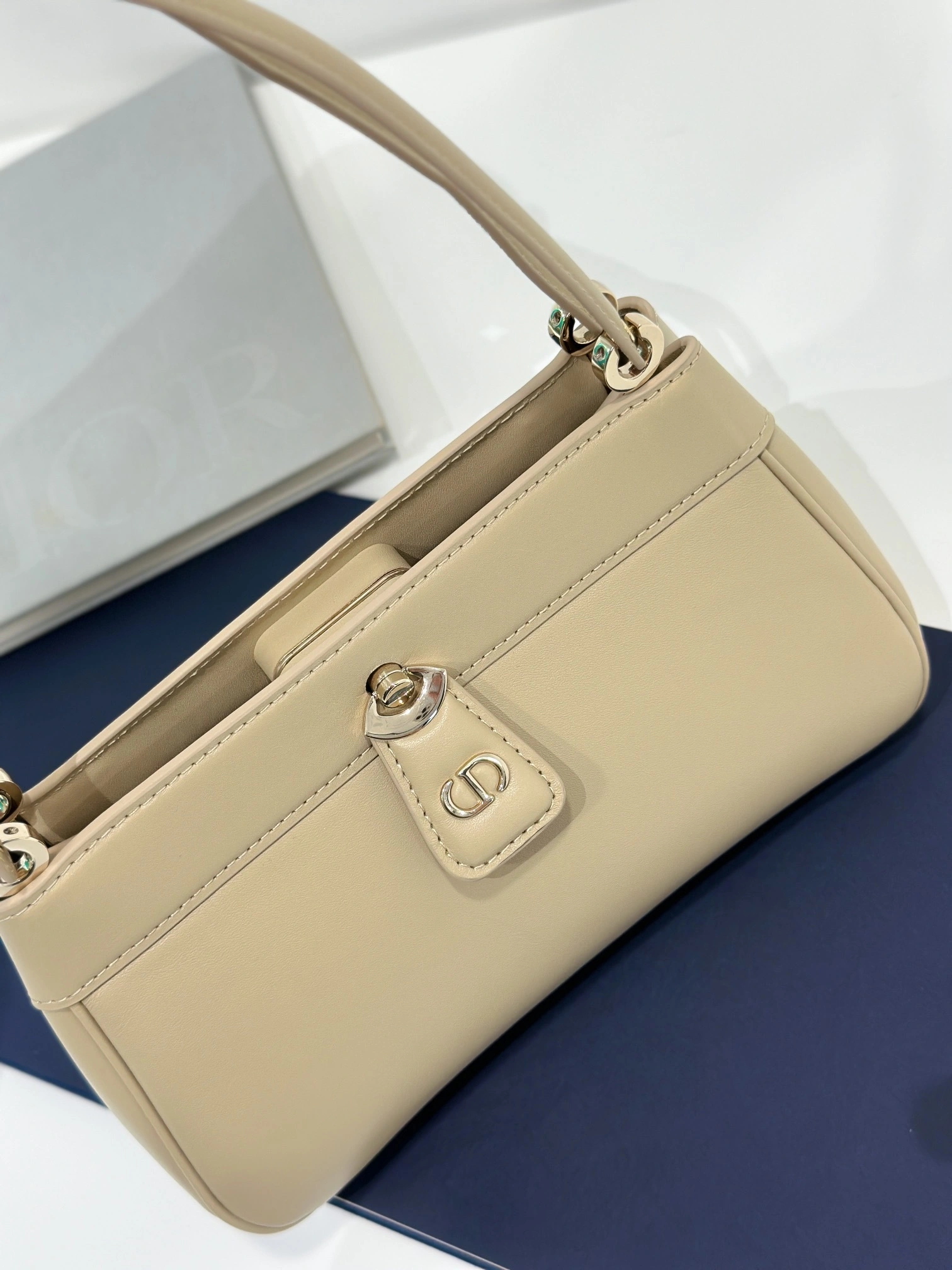 MOMO-- M1843OBEQ-M50U high quality version item：C-B007F1860R