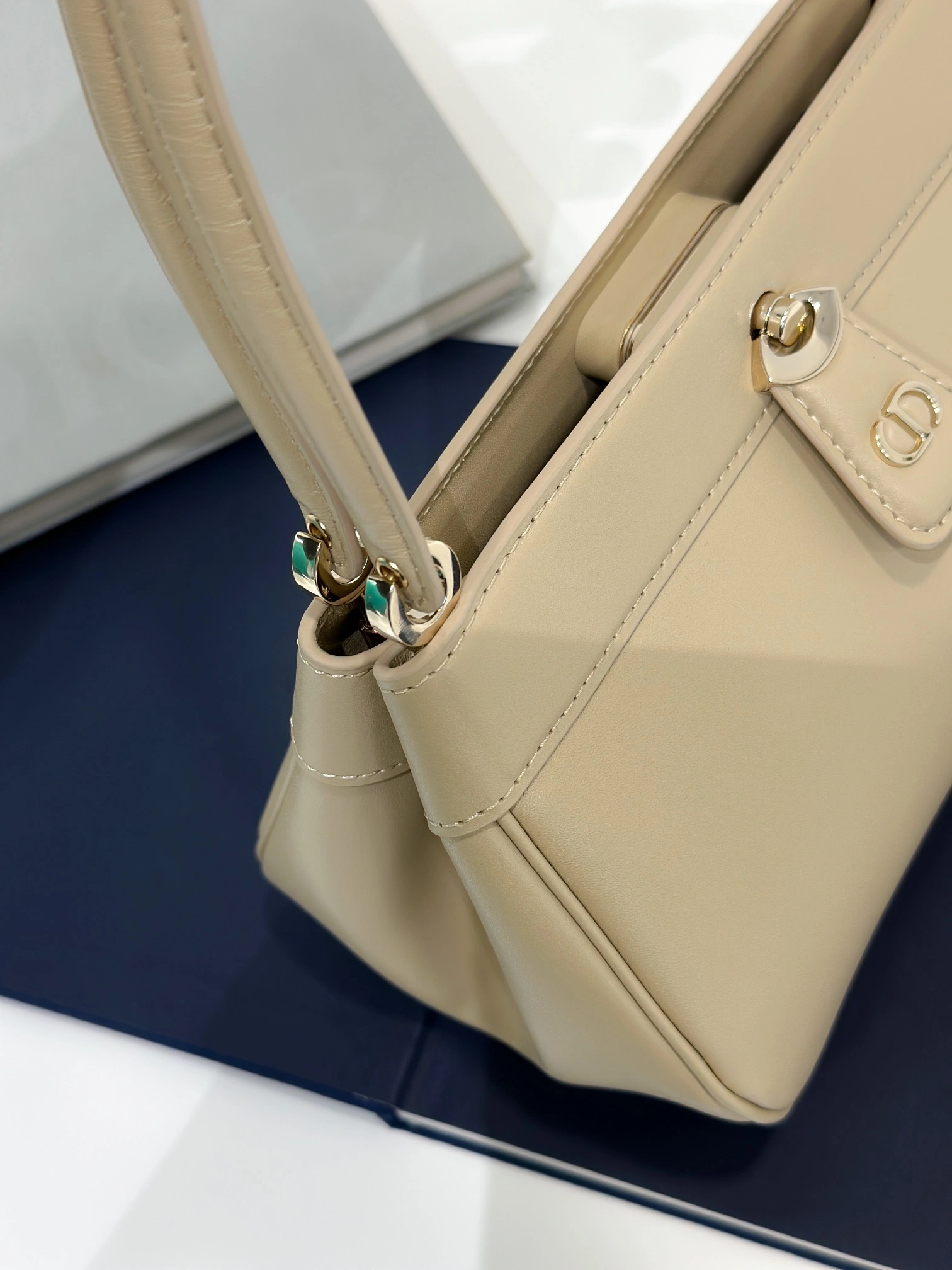 MOMO-- M1843OBEQ-M50U high quality version item：C-B007F1860R