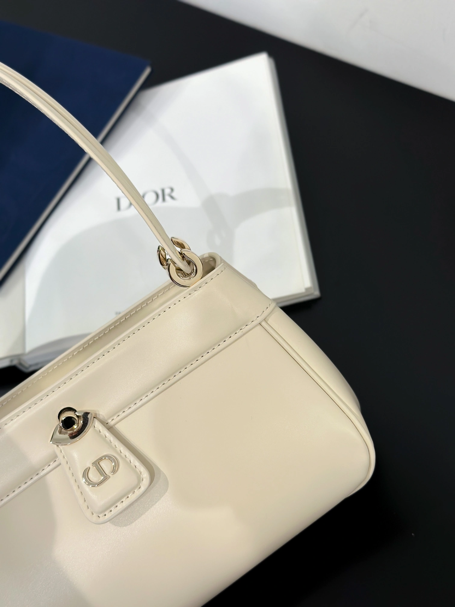 MOMO-- M1844OBEQ-M49U high quality version item：C-B007F1859R