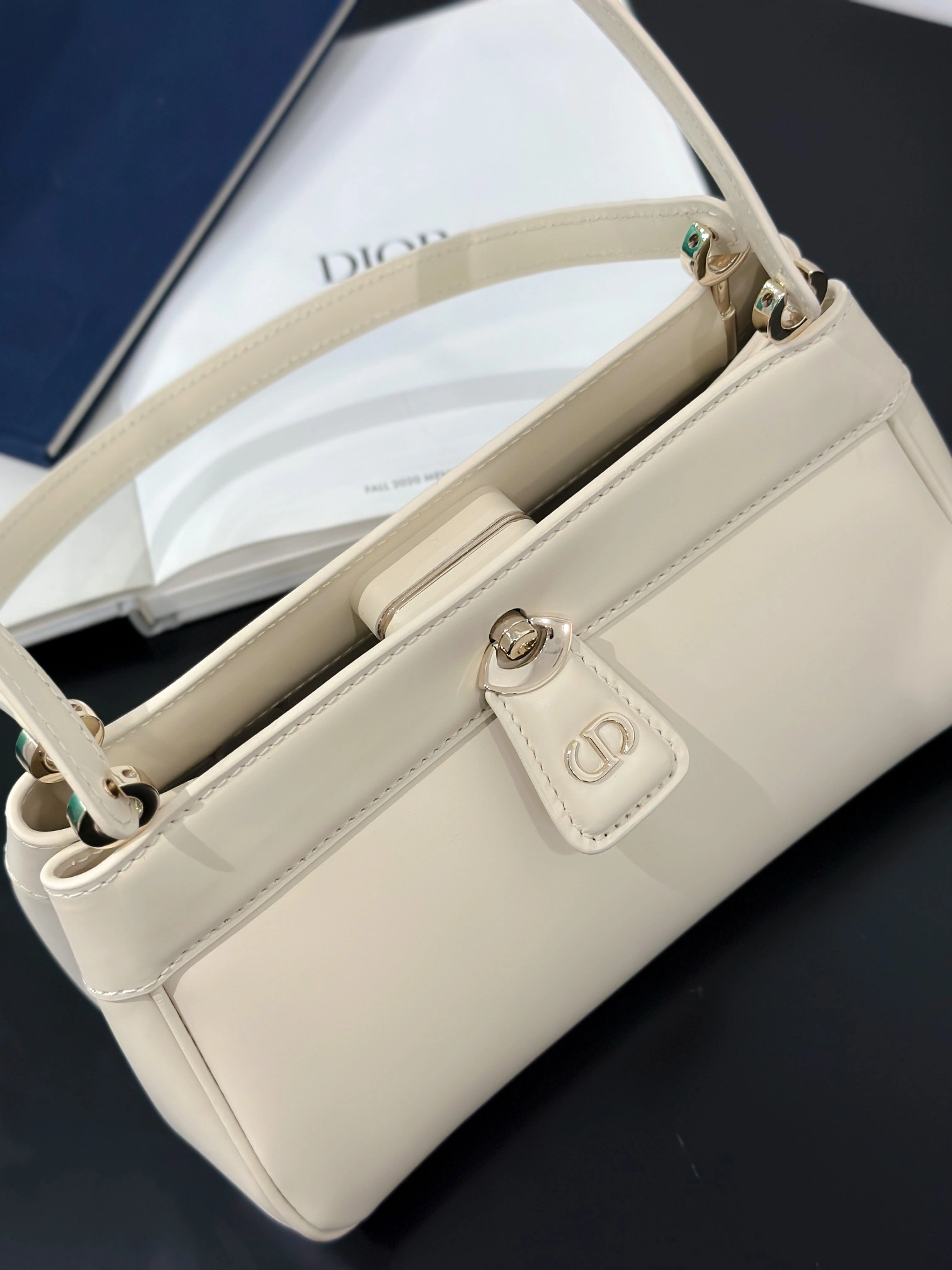 MOMO-- M1844OBEQ-M49U high quality version item：C-B007F1859R