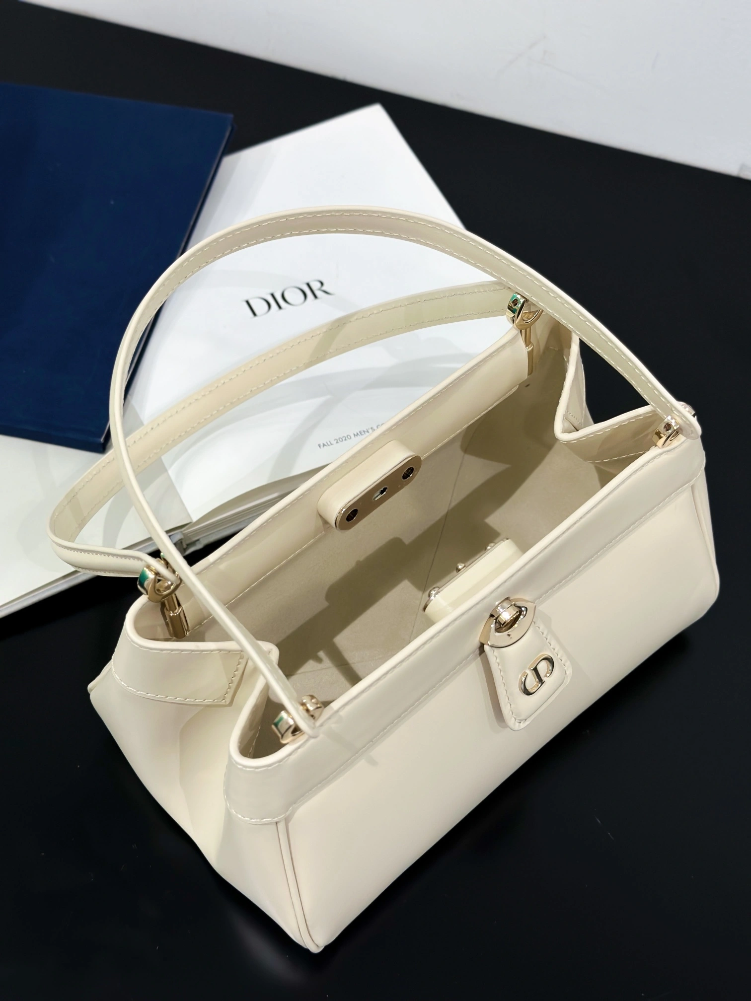 MOMO-- M1844OBEQ-M49U high quality version item：C-B007F1859R