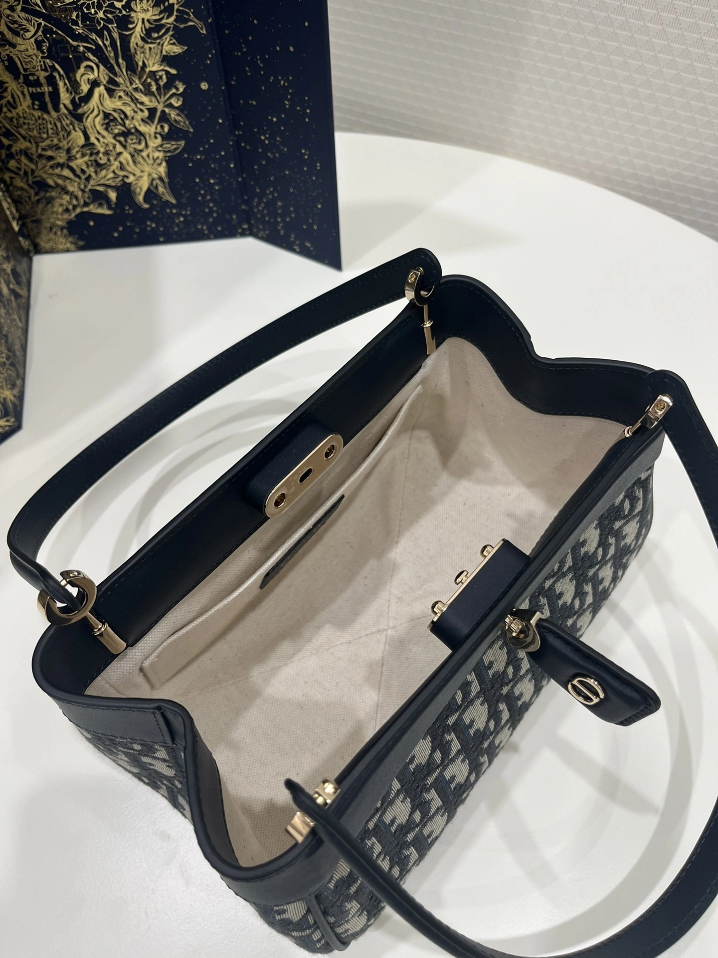 MOMO-- M1844OTZQ-M928 high quality version item：C-B007F1826R