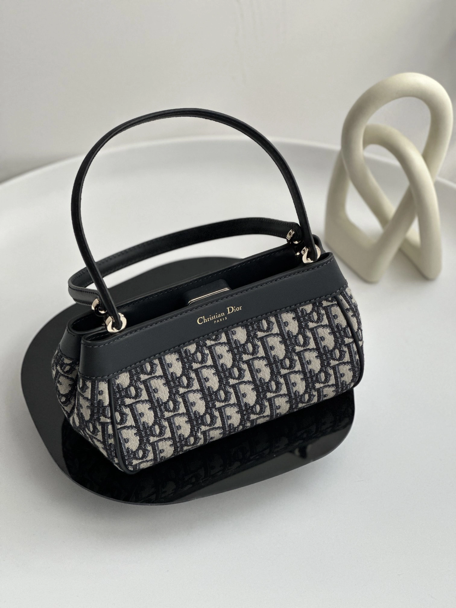 MOMO-- M1844OTZQ-M928 item:D-B000A1579