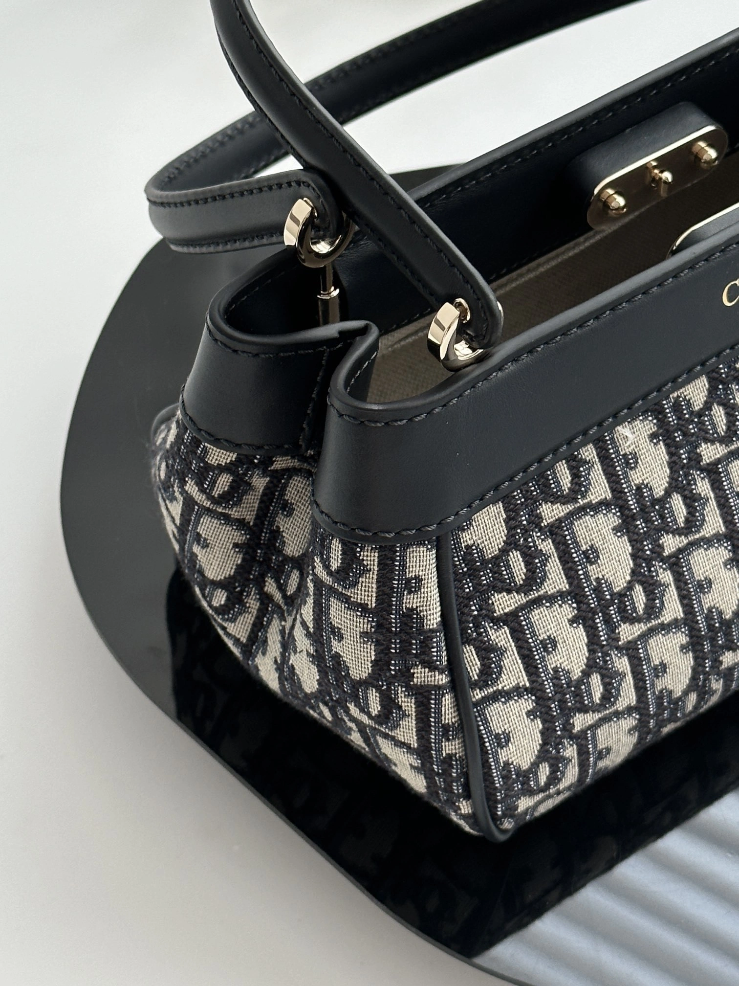 MOMO-- M1844OTZQ-M928 item:D-B000A1579