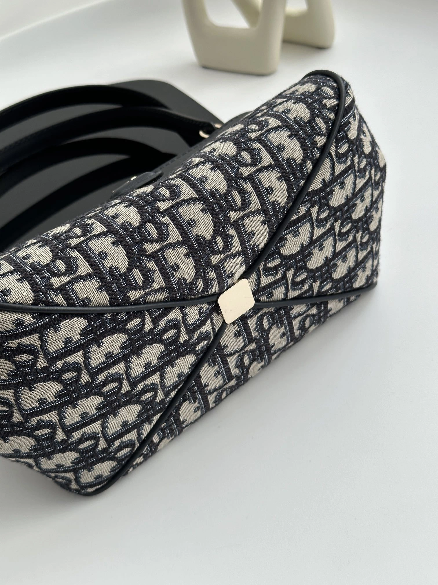MOMO-- M1844OTZQ-M928 item:D-B000A1579