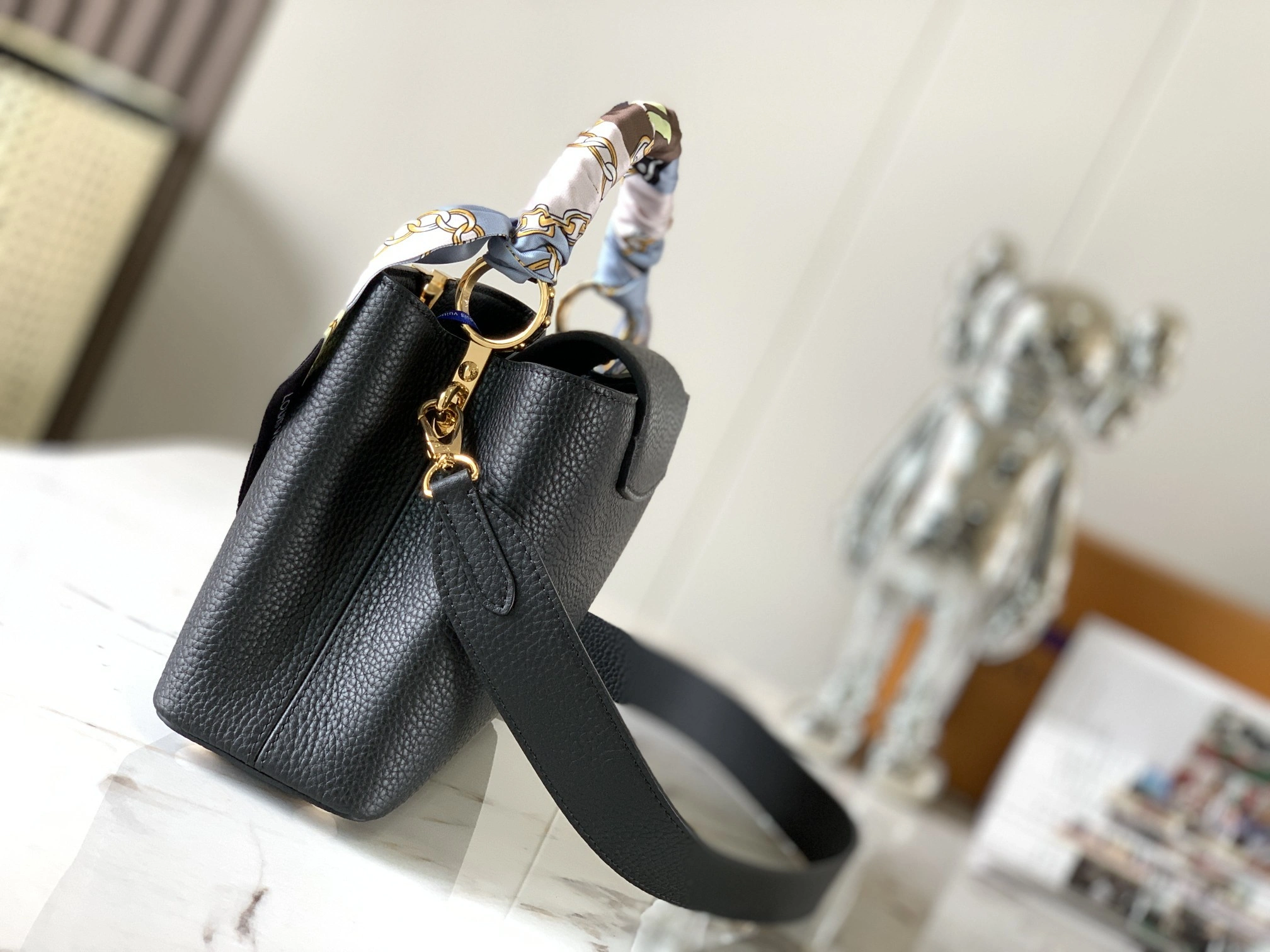 MOMO-- M20536 item：C-B007F1215R