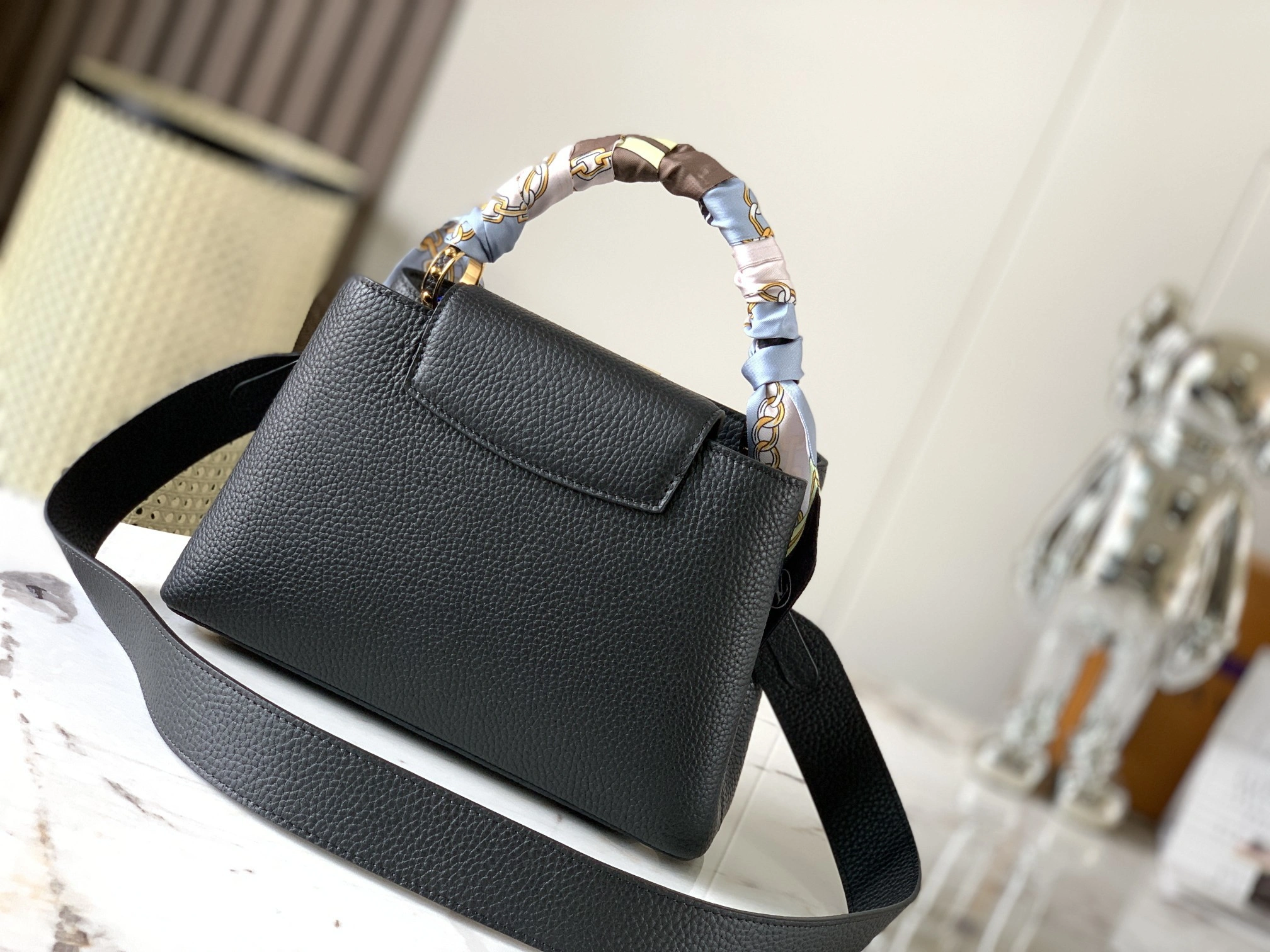 MOMO-- M20536 item：C-B007F1215R
