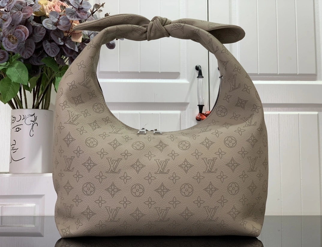 MOMO-- M20787 high quality version item：C-B063G2146R