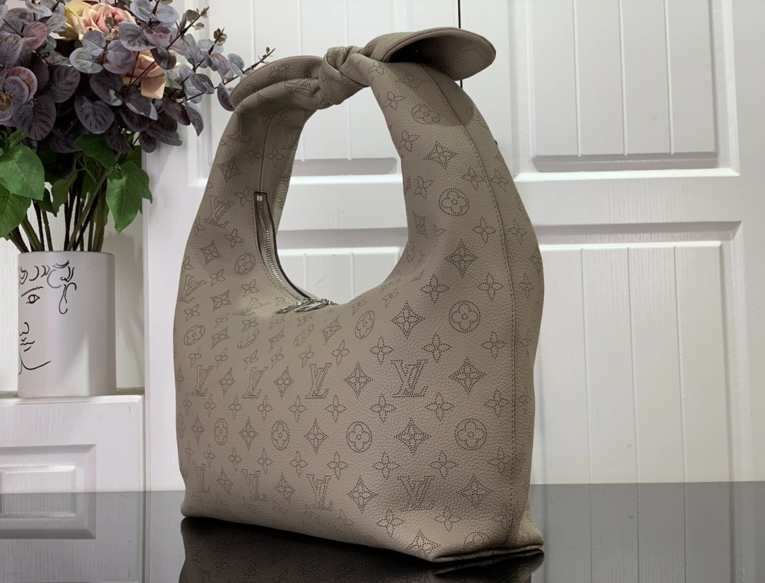 MOMO-- M20787 high quality version item：C-B063G2146R